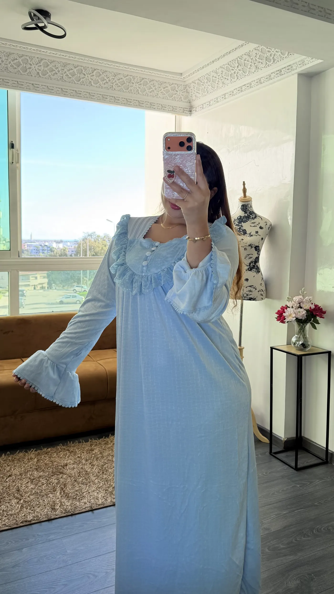 Robe d'Intérieur Longue Romantique Dentelle – Bleu Ciel 3