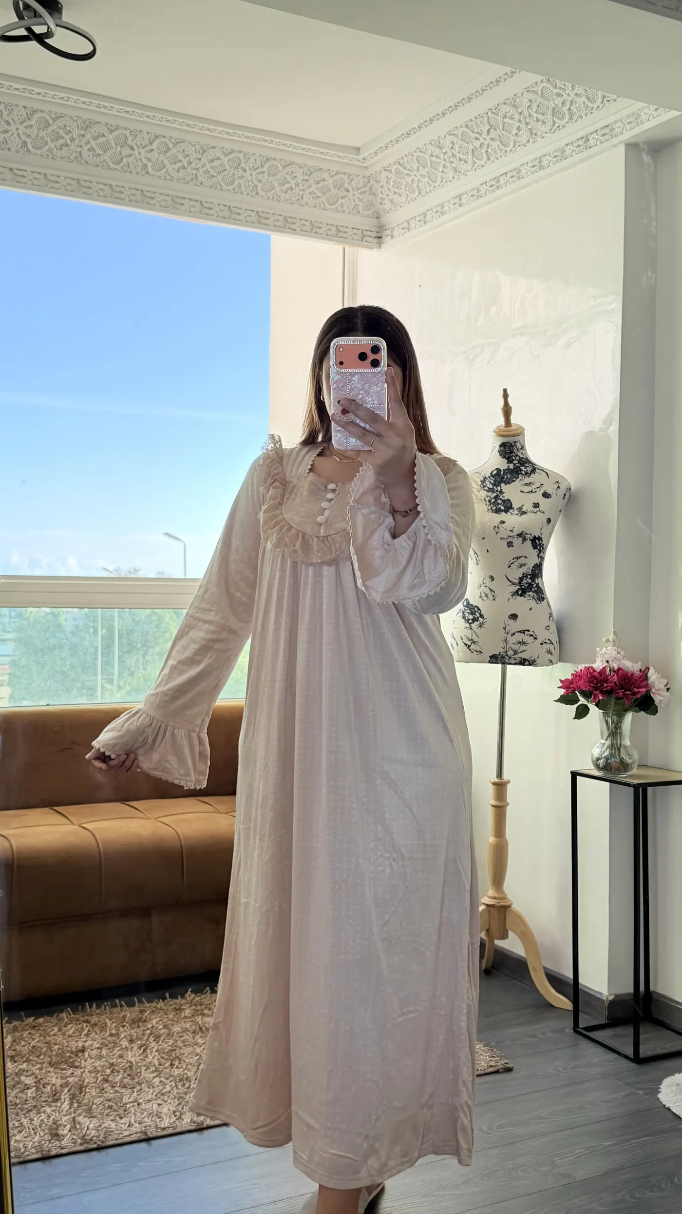 Robe d'Intérieur Longue Romantique Dentelle – Crème Champagne