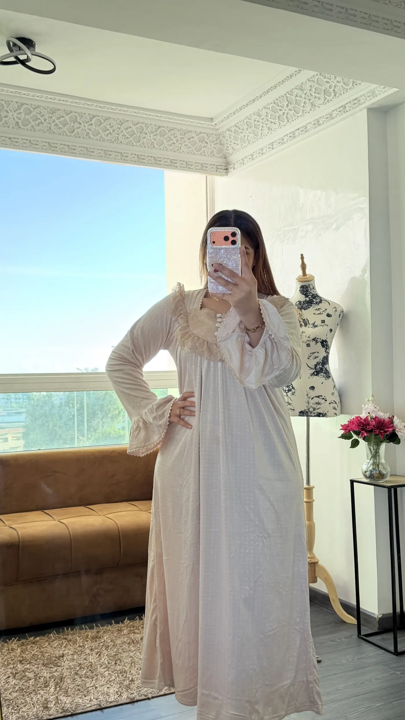 Robe d'Intérieur Longue Romantique Dentelle – Crème Champagne 3