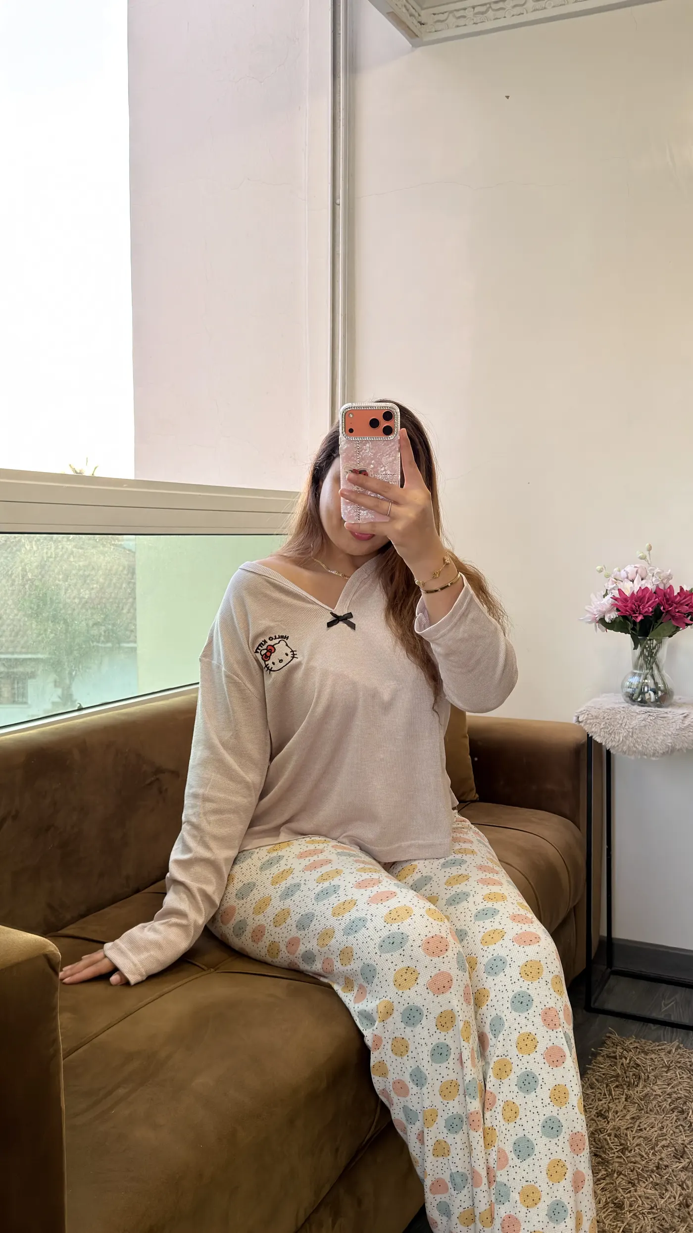 Pyjama Cocooning Hello Kitty & Pois Pastel – Sable Doré