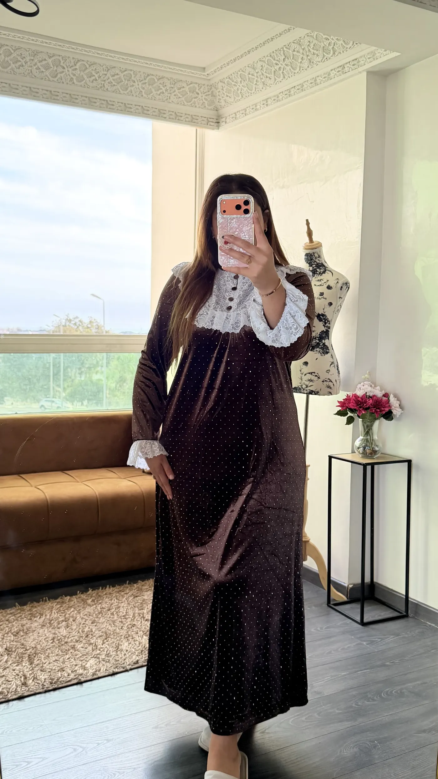 Robe Longue Velours « Éléonore » Marron Chocolat 1